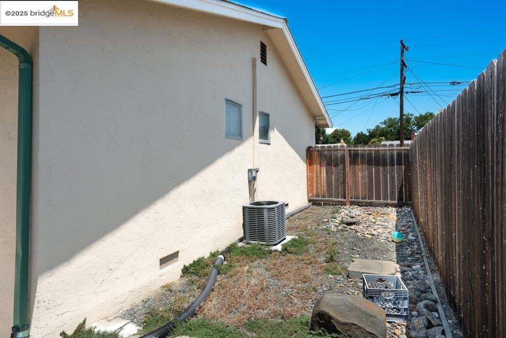 Detail Gallery Image 21 of 35 For 2536 Prestwick Ave, Concord,  CA 94519 - 4 Beds | 2 Baths