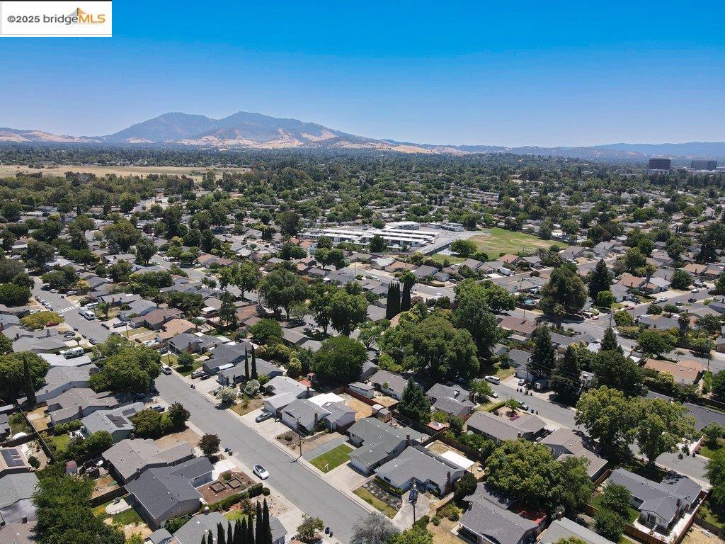 Detail Gallery Image 33 of 35 For 2536 Prestwick Ave, Concord,  CA 94519 - 4 Beds | 2 Baths