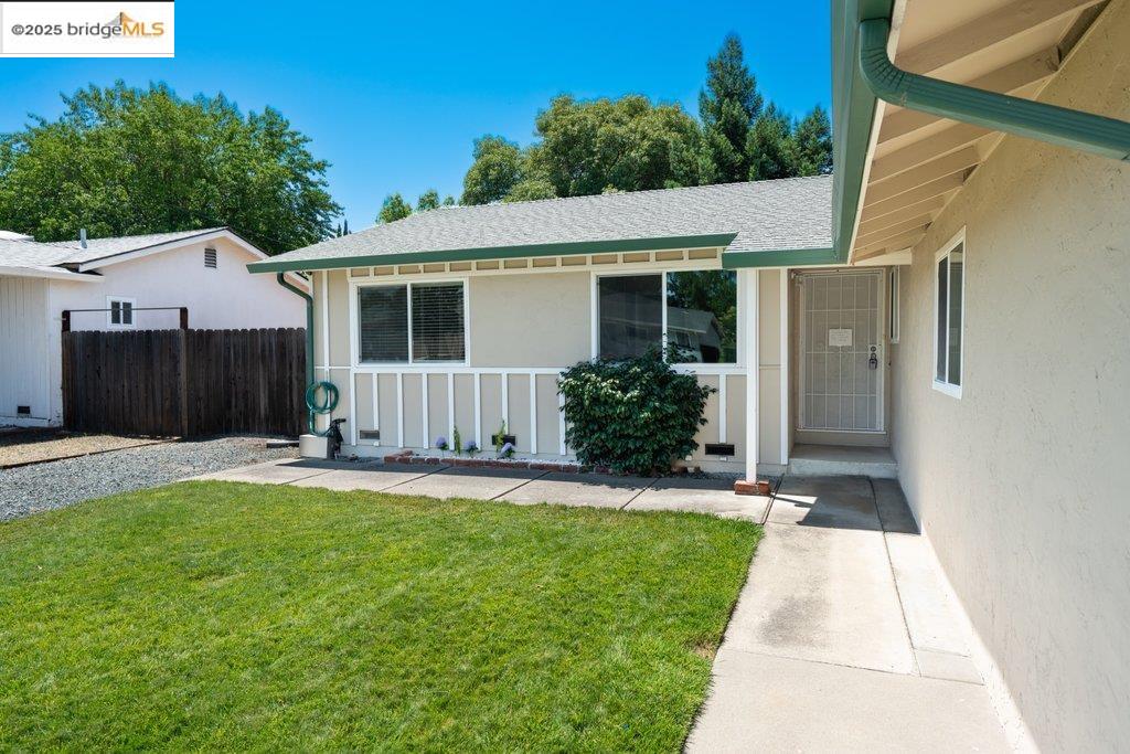 Detail Gallery Image 5 of 35 For 2536 Prestwick Ave, Concord,  CA 94519 - 4 Beds | 2 Baths