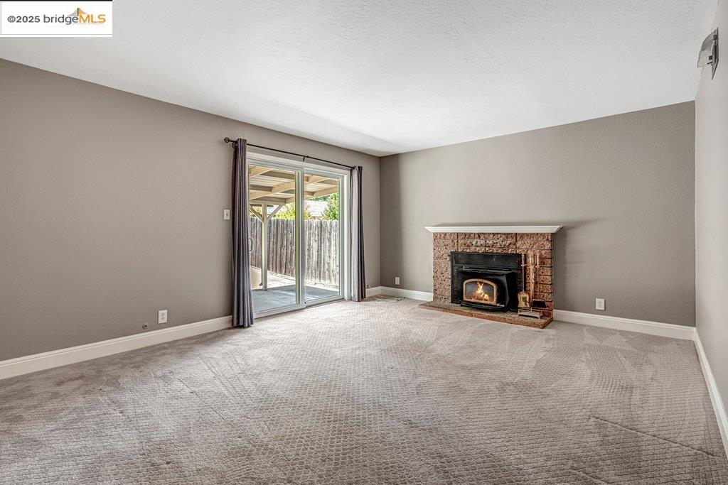 Detail Gallery Image 6 of 35 For 2536 Prestwick Ave, Concord,  CA 94519 - 4 Beds | 2 Baths