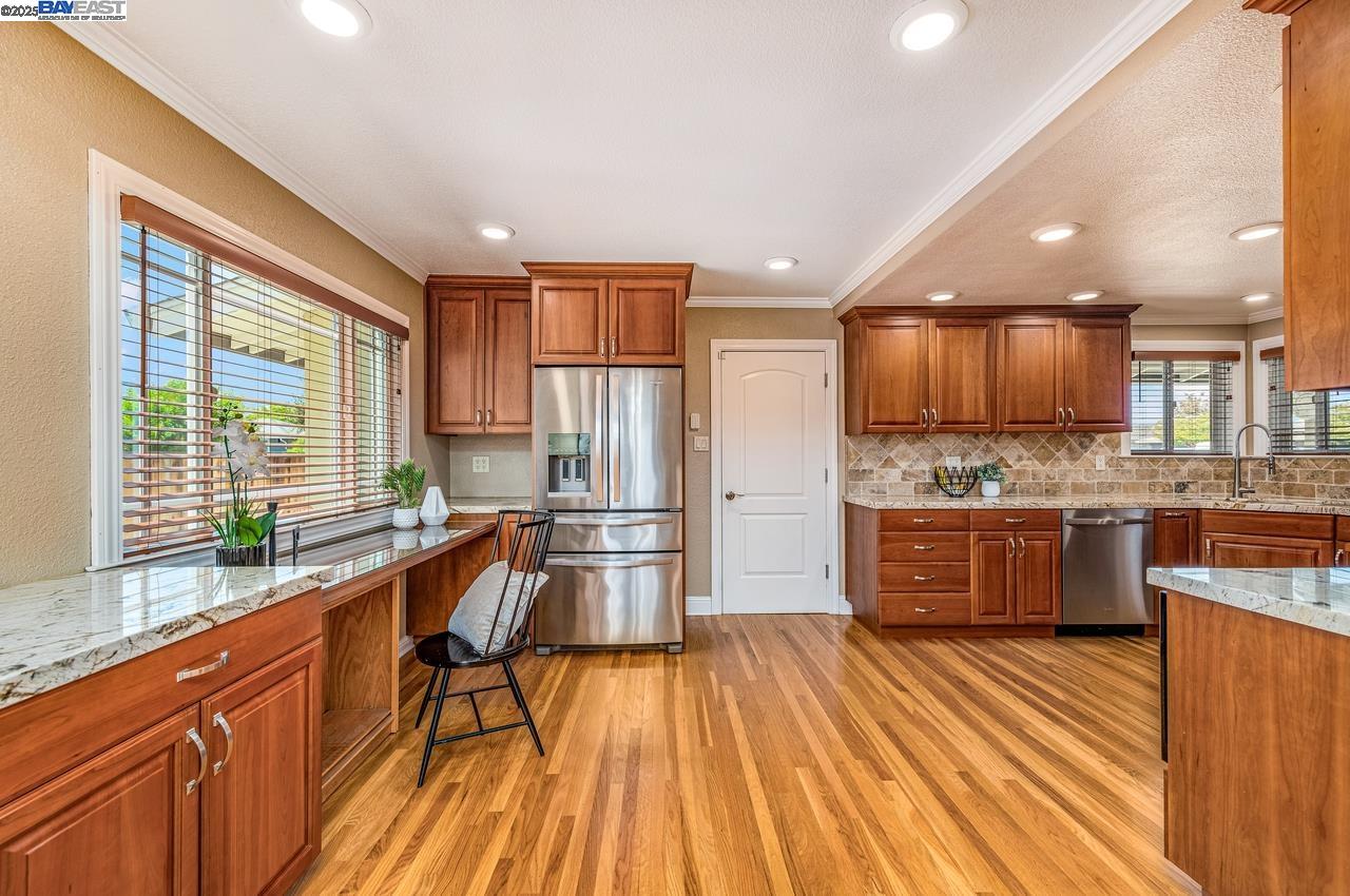Detail Gallery Image 14 of 53 For 1429 Columbus Ave, Livermore,  CA 94550 - 3 Beds | 2 Baths