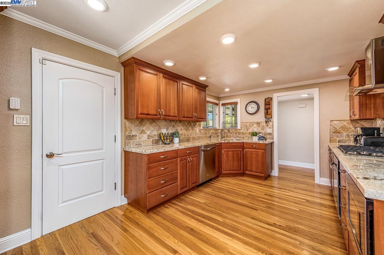 Detail Gallery Image 17 of 53 For 1429 Columbus Ave, Livermore,  CA 94550 - 3 Beds | 2 Baths