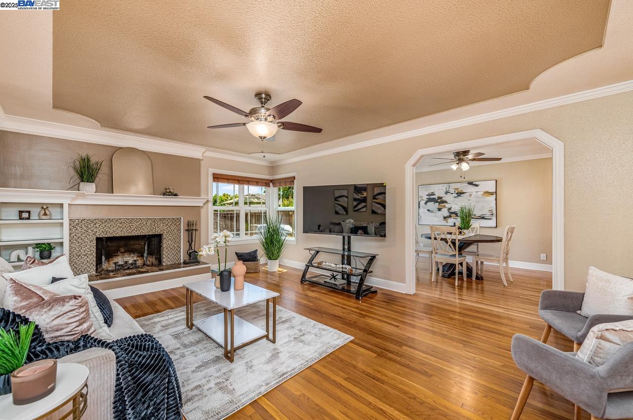 Detail Gallery Image 8 of 53 For 1429 Columbus Ave, Livermore,  CA 94550 - 3 Beds | 2 Baths