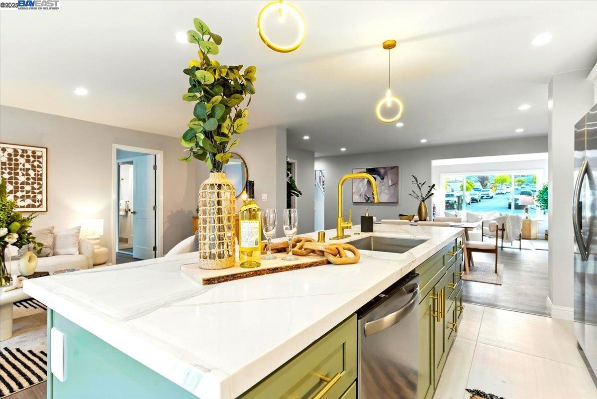 Detail Gallery Image 12 of 31 For 590 Cherry Ave, San Bruno,  CA 94066 - 3 Beds | 2/1 Baths