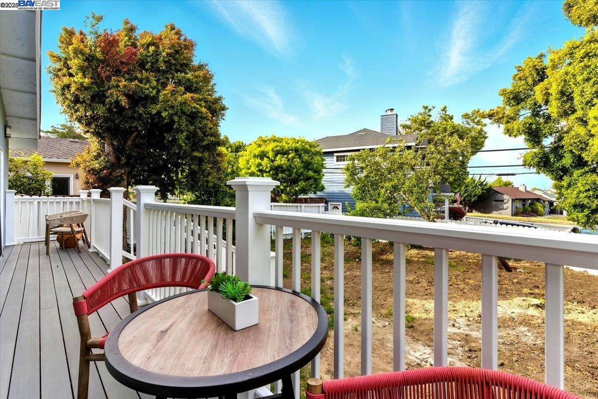 Detail Gallery Image 27 of 31 For 590 Cherry Ave, San Bruno,  CA 94066 - 3 Beds | 2/1 Baths