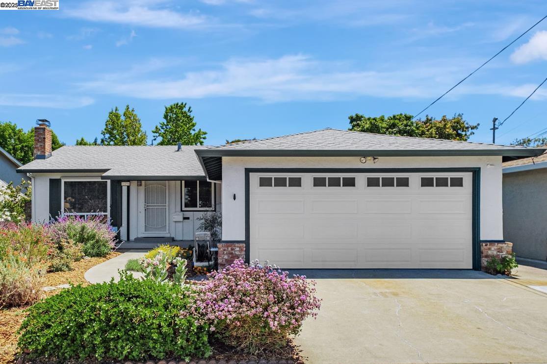 Detail Gallery Image 1 of 1 For 26294 Dodge Ave, Hayward,  CA 94545 - 3 Beds | 2 Baths