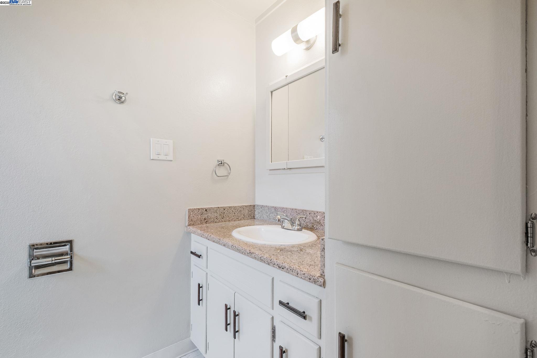 Detail Gallery Image 27 of 37 For 26294 Dodge Ave, Hayward,  CA 94545 - 3 Beds | 2 Baths