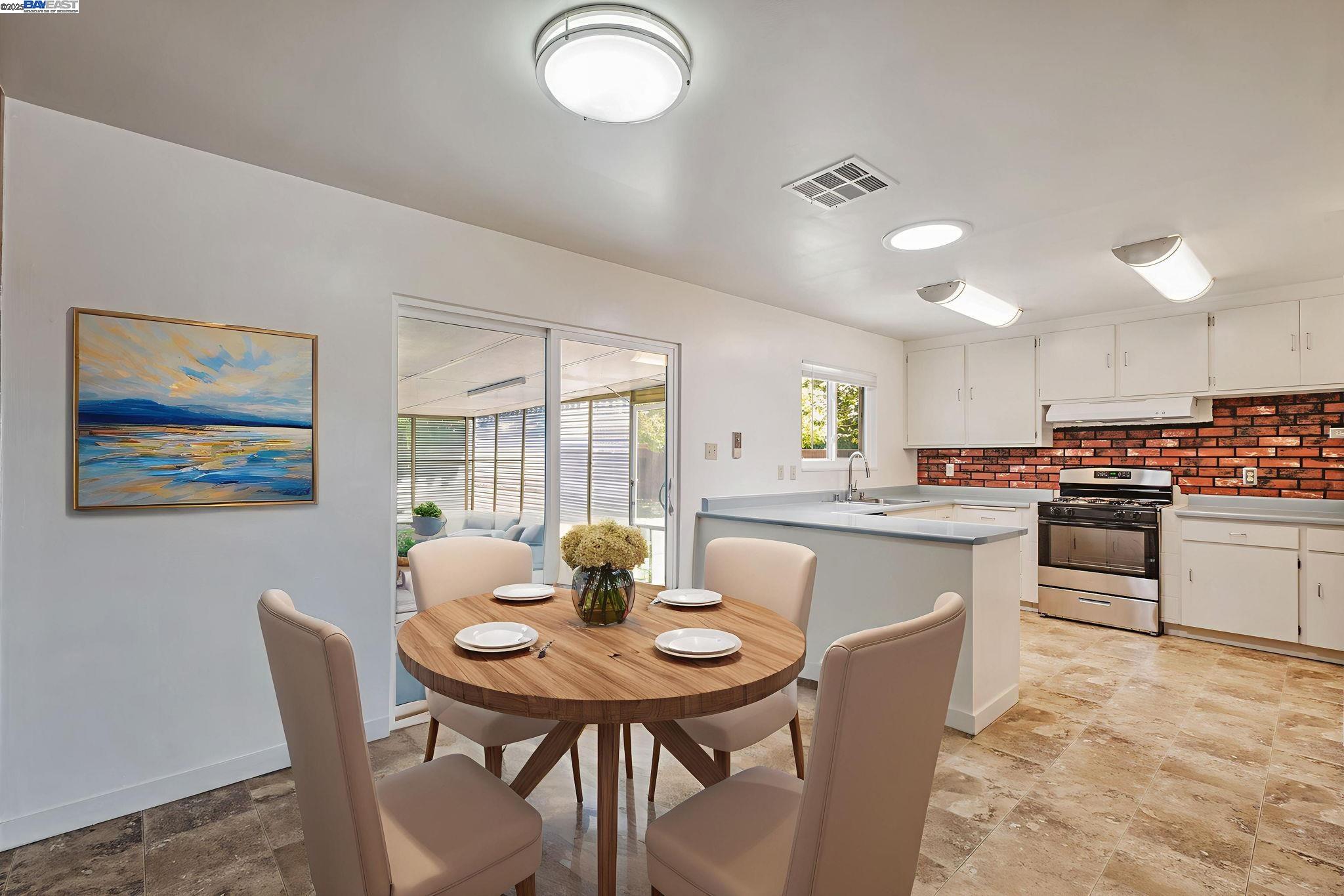 Detail Gallery Image 7 of 37 For 26294 Dodge Ave, Hayward,  CA 94545 - 3 Beds | 2 Baths