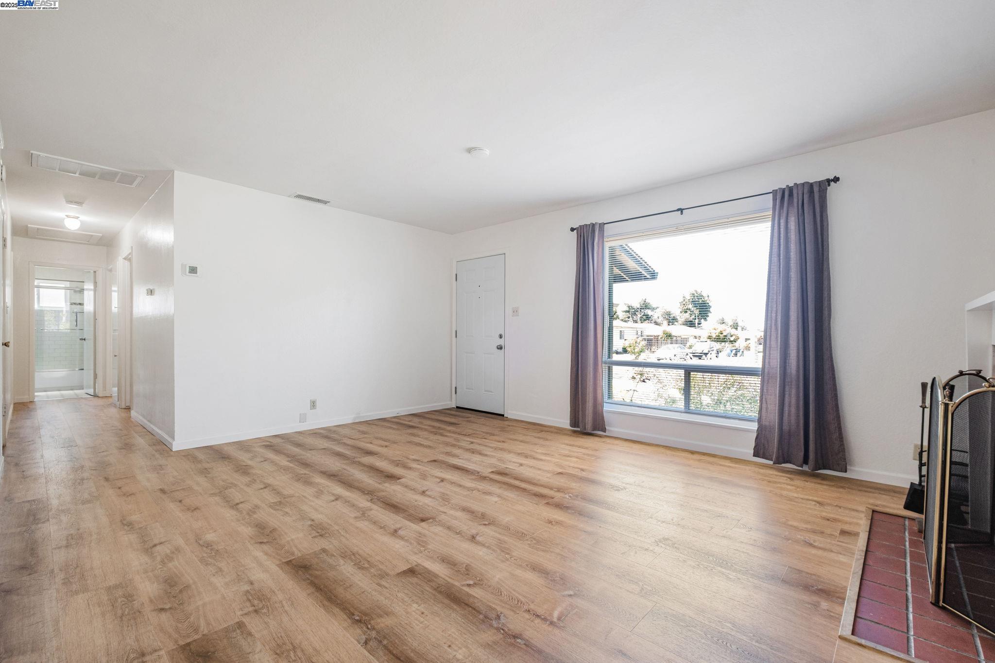 Detail Gallery Image 9 of 37 For 26294 Dodge Ave, Hayward,  CA 94545 - 3 Beds | 2 Baths