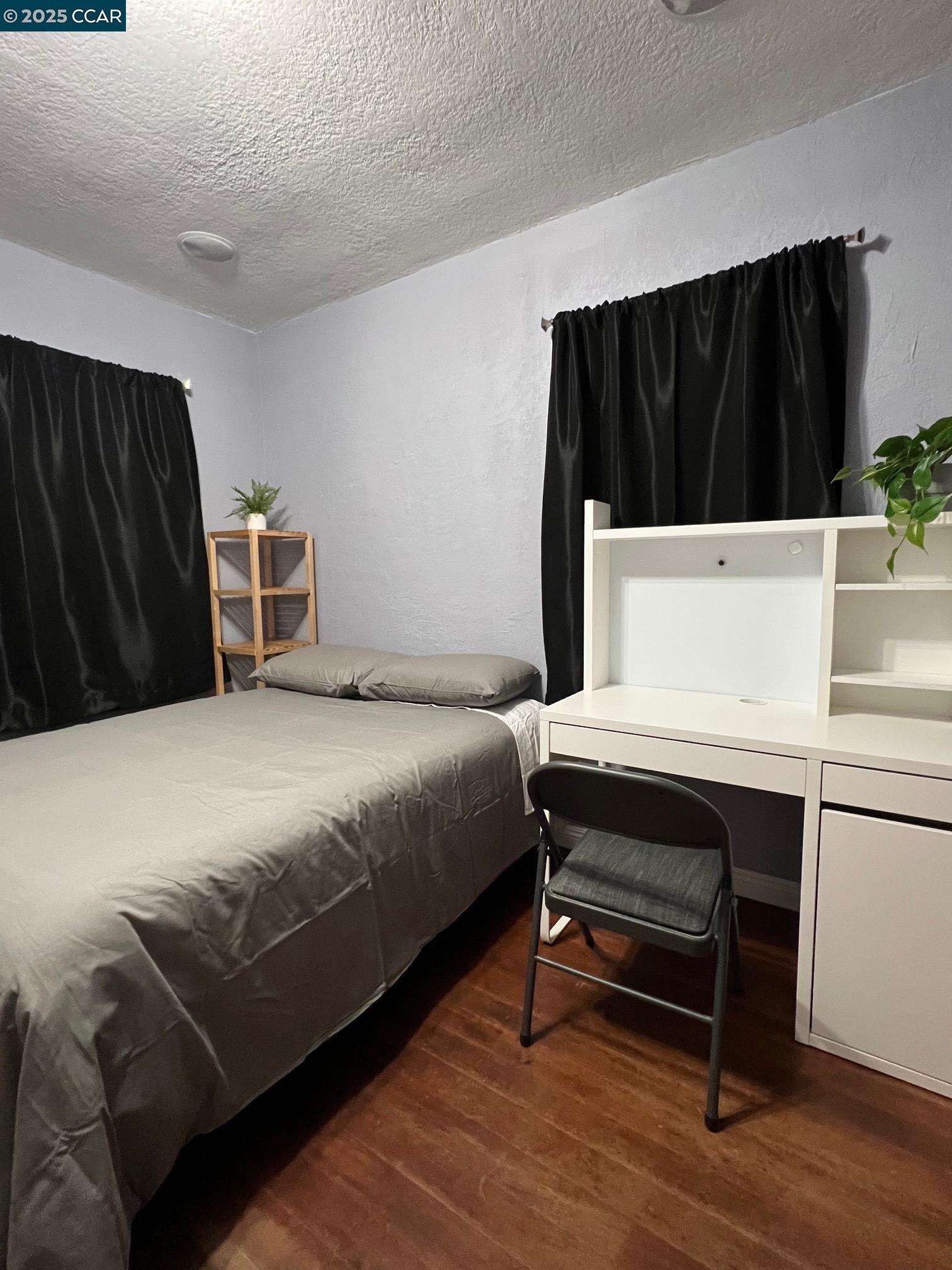 Detail Gallery Image 2 of 19 For 1650 Glenrose Avenue, Sacramento,  CA 95815 - 3 Beds | 2 Baths