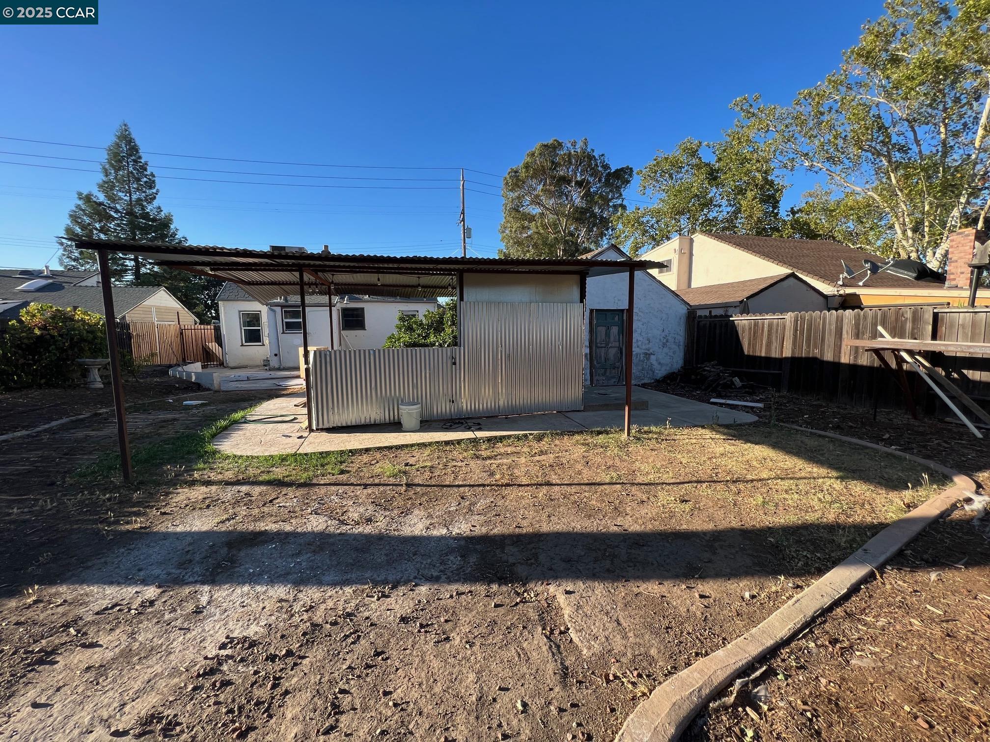 Detail Gallery Image 13 of 19 For 1650 Glenrose Avenue, Sacramento,  CA 95815 - 3 Beds | 2 Baths