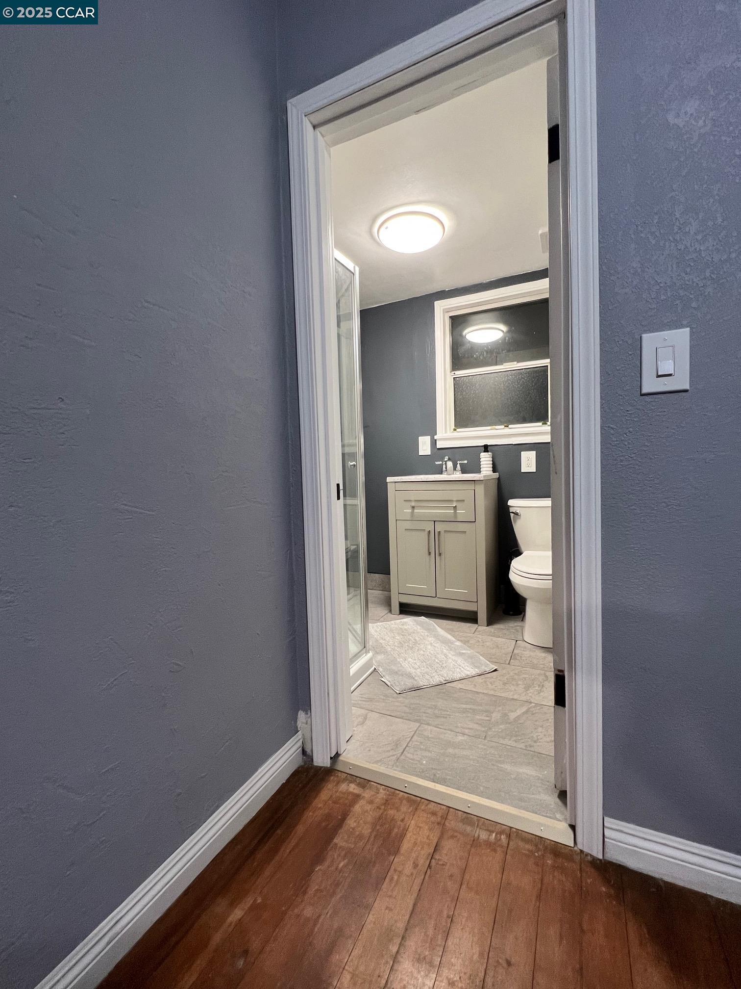 Detail Gallery Image 3 of 19 For 1650 Glenrose Avenue, Sacramento,  CA 95815 - 3 Beds | 2 Baths