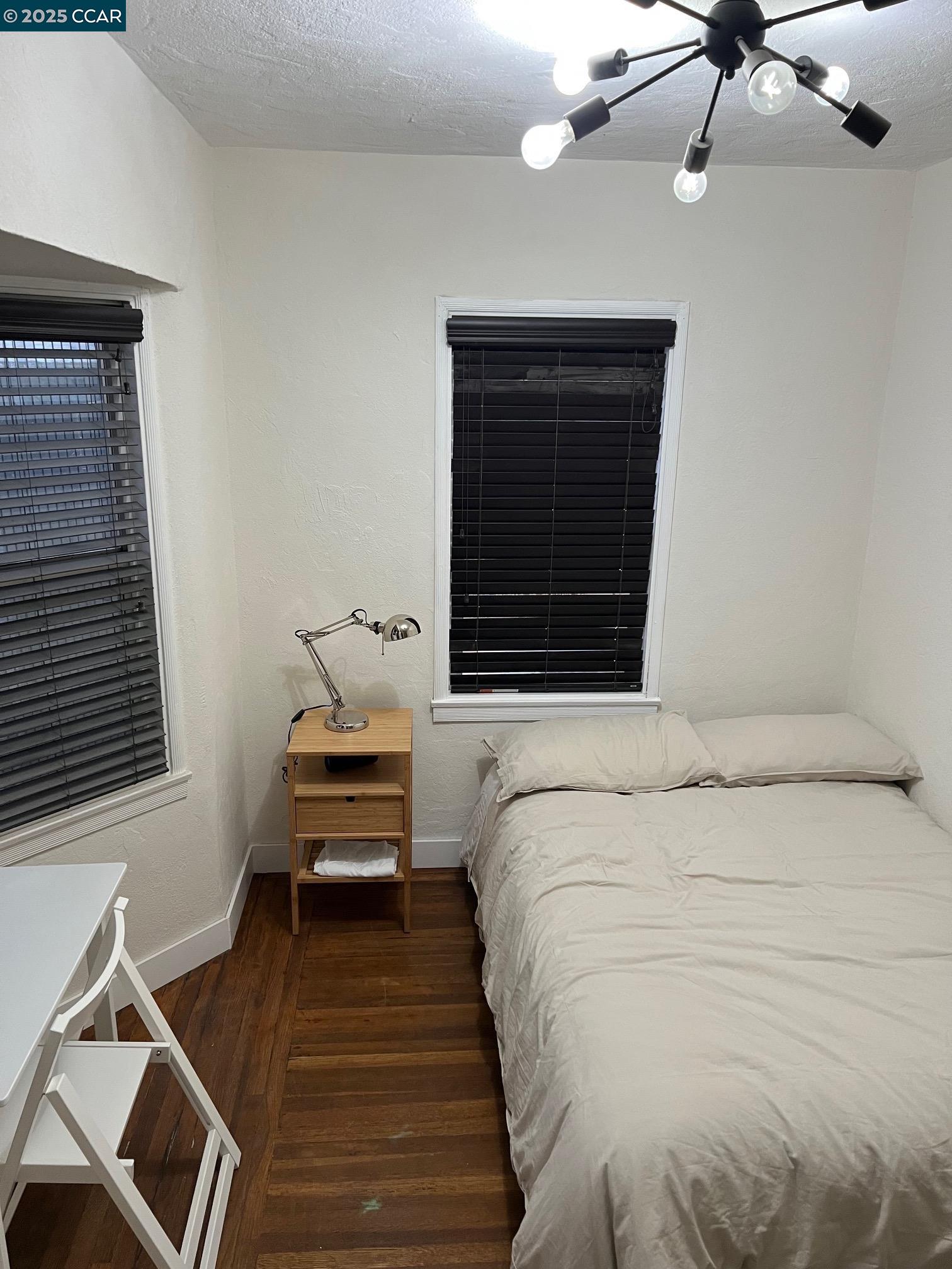 Detail Gallery Image 6 of 19 For 1650 Glenrose Avenue, Sacramento,  CA 95815 - 3 Beds | 2 Baths