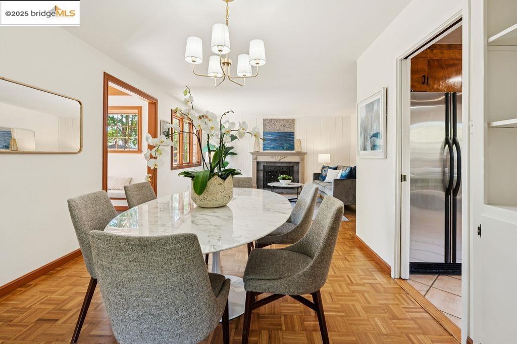 Detail Gallery Image 16 of 37 For 2668 Washington Ave, Redwood City,  CA 94061 - 4 Beds | 3/1 Baths