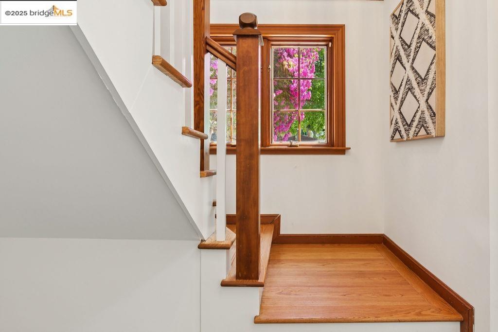 Detail Gallery Image 17 of 37 For 2668 Washington Ave, Redwood City,  CA 94061 - 4 Beds | 3/1 Baths