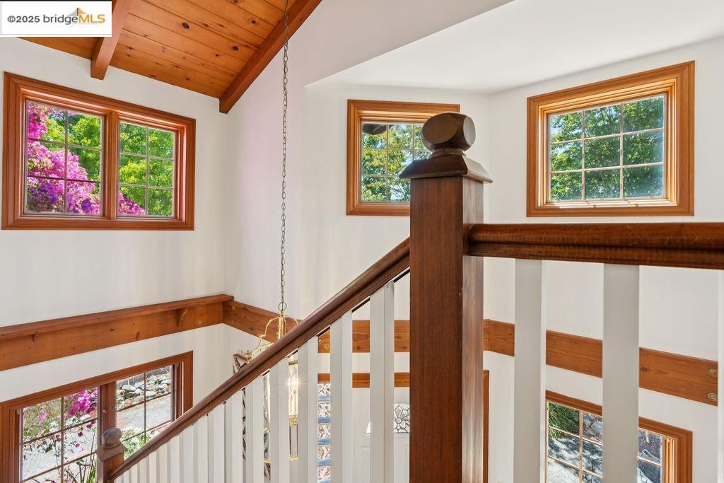 Detail Gallery Image 18 of 37 For 2668 Washington Ave, Redwood City,  CA 94061 - 4 Beds | 3/1 Baths