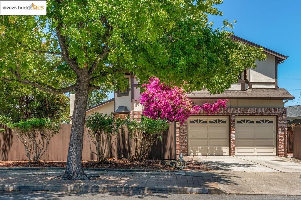 Detail Gallery Image 3 of 37 For 2668 Washington Ave, Redwood City,  CA 94061 - 4 Beds | 3/1 Baths