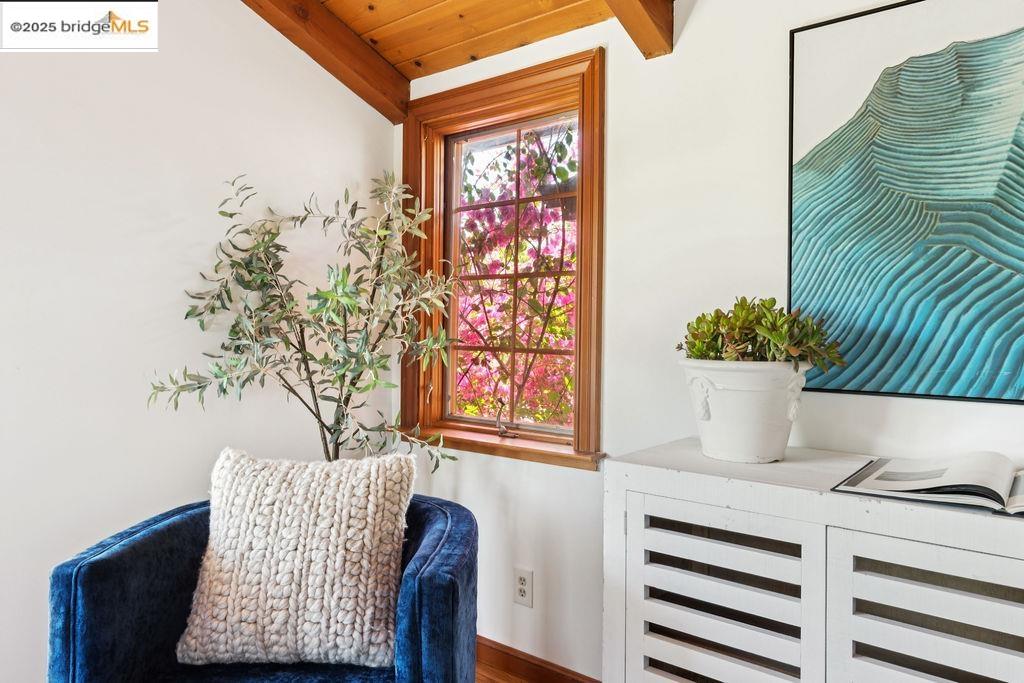 Detail Gallery Image 21 of 37 For 2668 Washington Ave, Redwood City,  CA 94061 - 4 Beds | 3/1 Baths