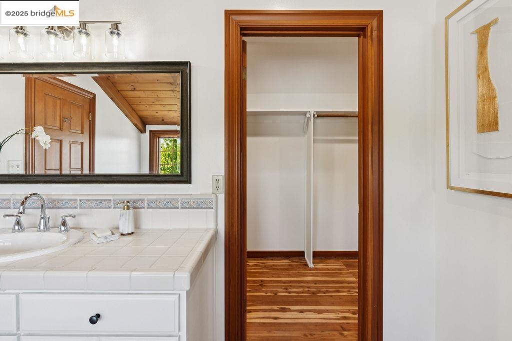 Detail Gallery Image 25 of 37 For 2668 Washington Ave, Redwood City,  CA 94061 - 4 Beds | 3/1 Baths