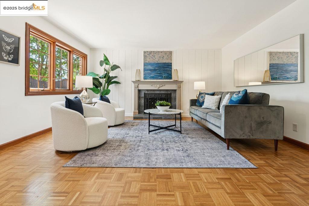 Detail Gallery Image 9 of 37 For 2668 Washington Ave, Redwood City,  CA 94061 - 4 Beds | 3/1 Baths