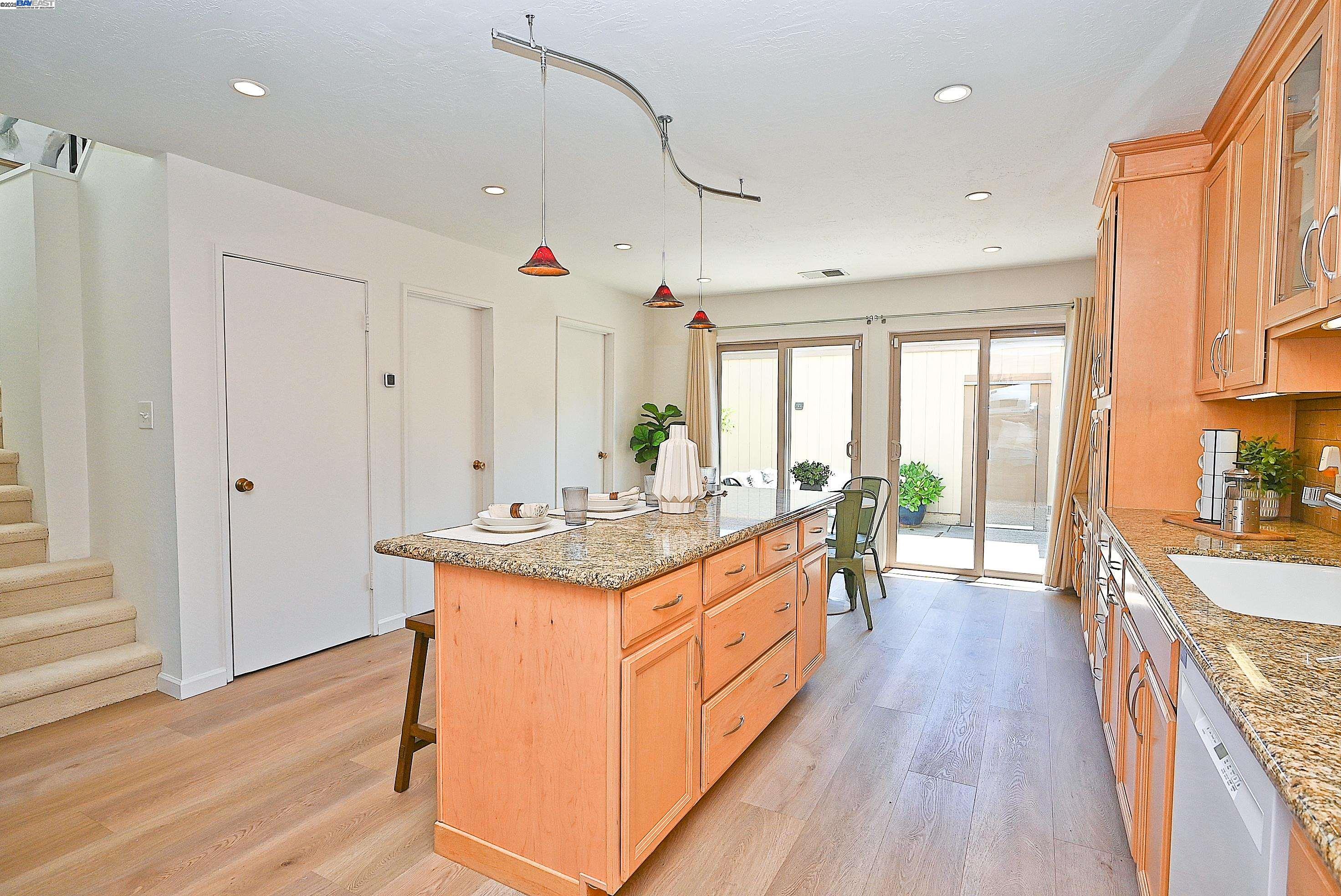 Photo #12: 41102862 Listing: Photo #12