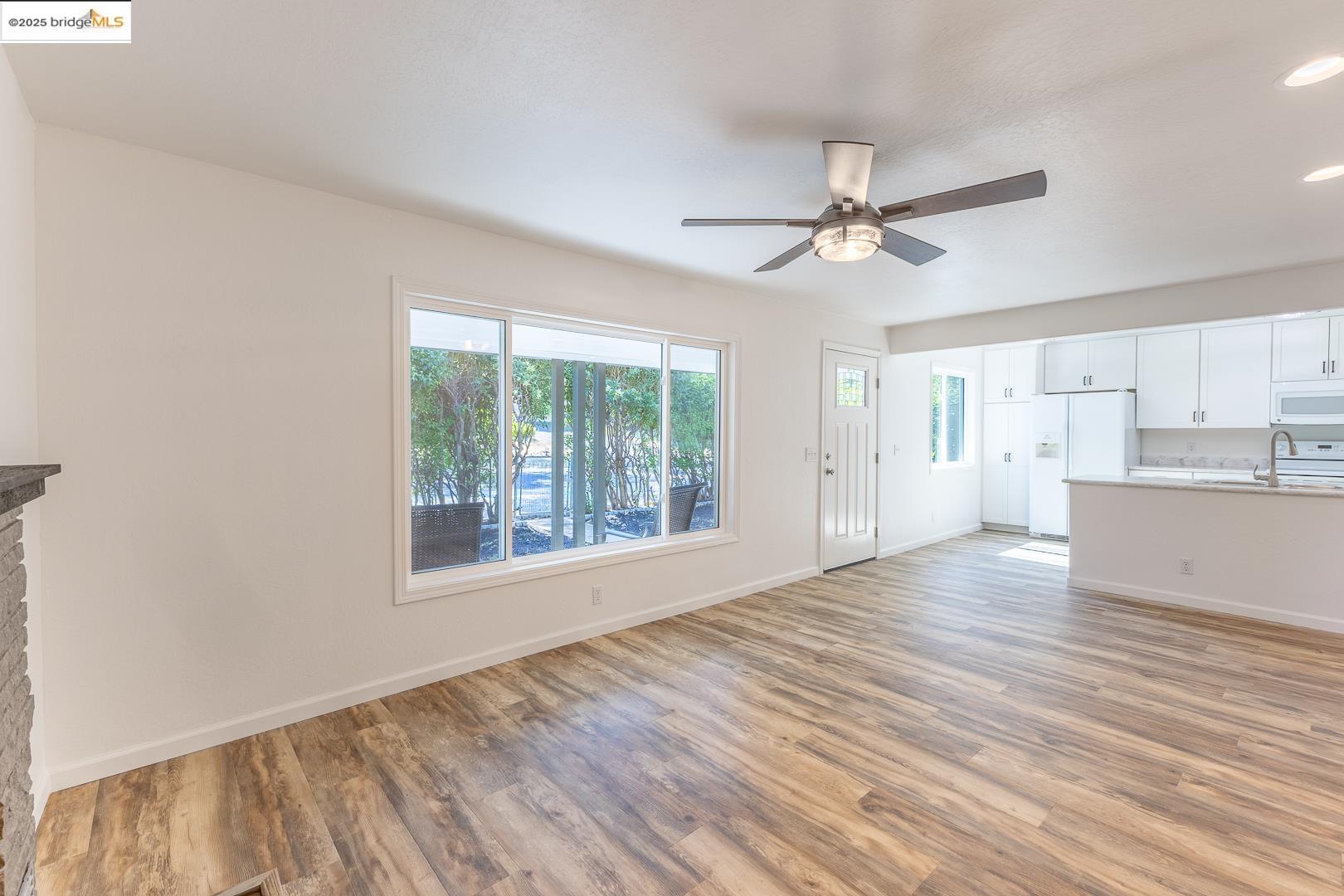 Detail Gallery Image 5 of 40 For 18188 6th Ave., Jamestown,  CA 95327 - 3 Beds | 2 Baths