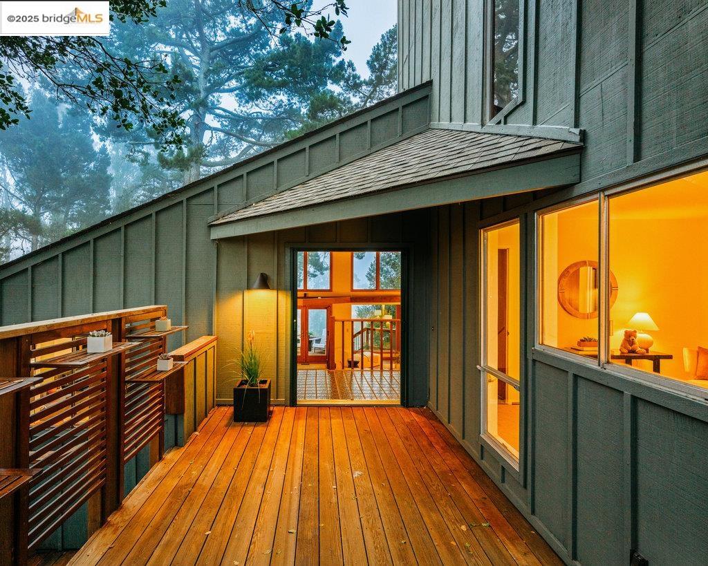 Detail Gallery Image 1 of 1 For 2359 Manzanita, Oakland,  CA 94611 - 4 Beds | 2/1 Baths