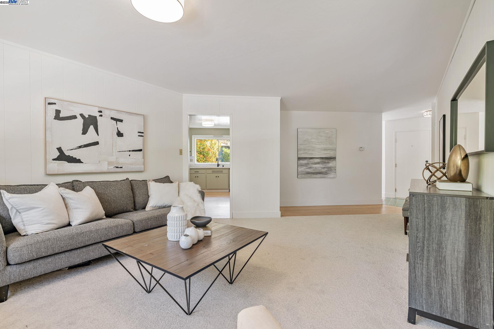 Detail Gallery Image 14 of 60 For 1092 Porto Marino Dr, San Carlos,  CA 94070 - 4 Beds | 2/1 Baths