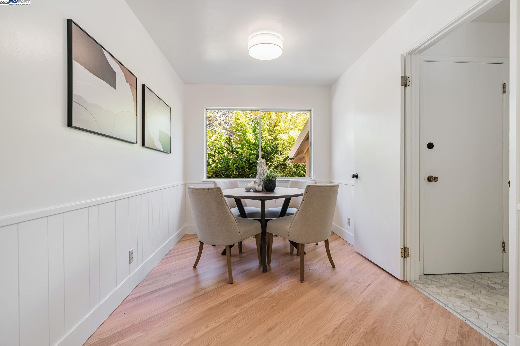 Detail Gallery Image 25 of 60 For 1092 Porto Marino Dr, San Carlos,  CA 94070 - 4 Beds | 2/1 Baths