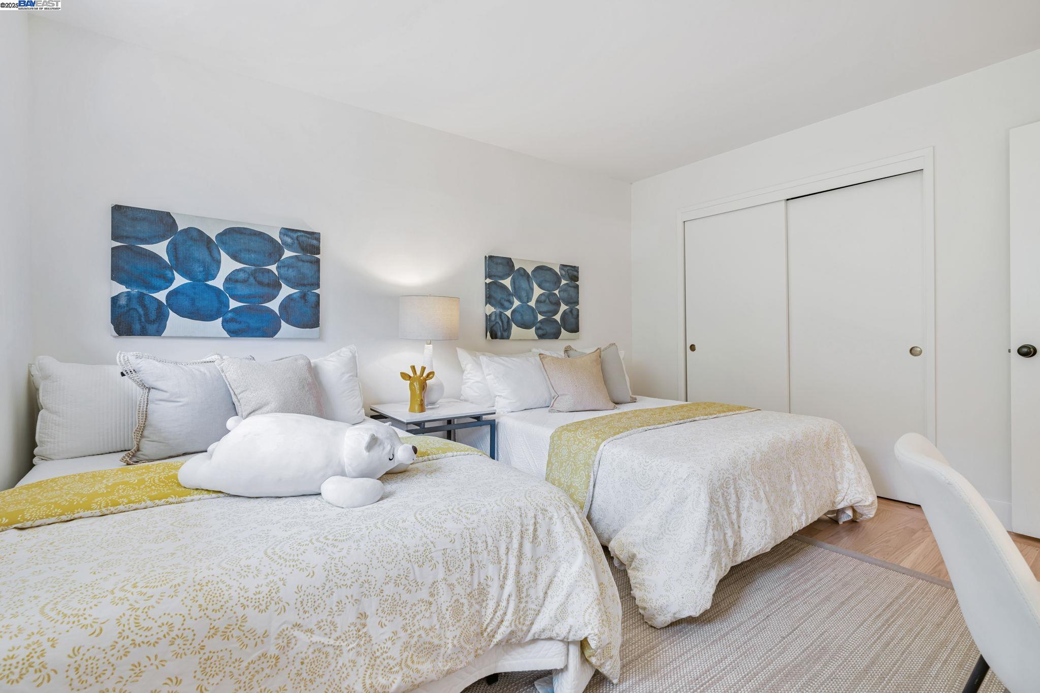 Detail Gallery Image 35 of 60 For 1092 Porto Marino Dr, San Carlos,  CA 94070 - 4 Beds | 2/1 Baths