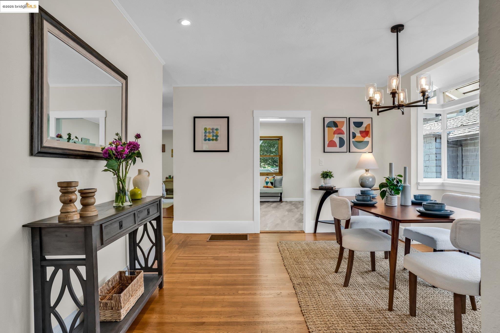 Detail Gallery Image 11 of 54 For 580 Chetwood St., Oakland,  CA 94610 - 4 Beds | 2 Baths