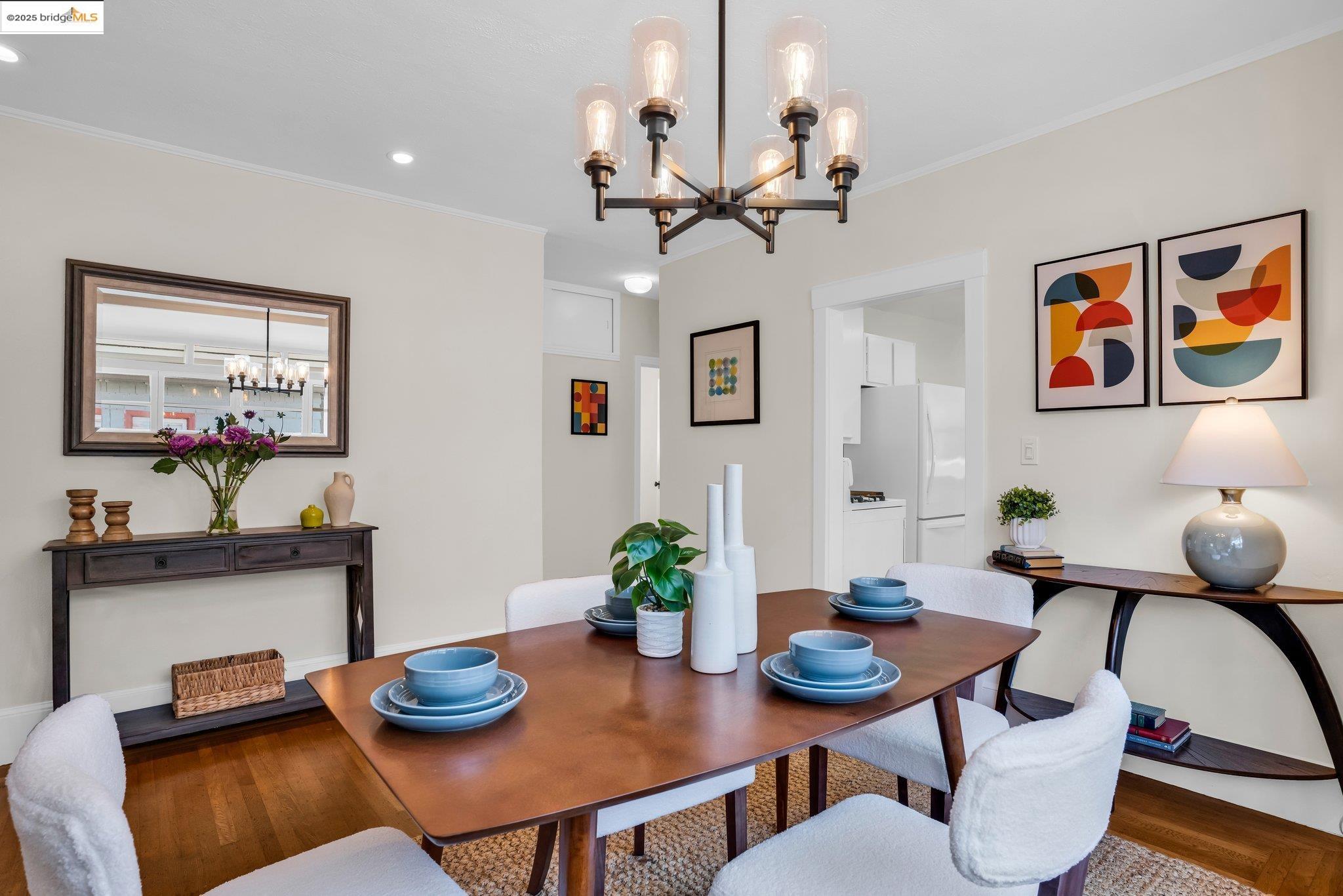 Detail Gallery Image 12 of 54 For 580 Chetwood St., Oakland,  CA 94610 - 4 Beds | 2 Baths
