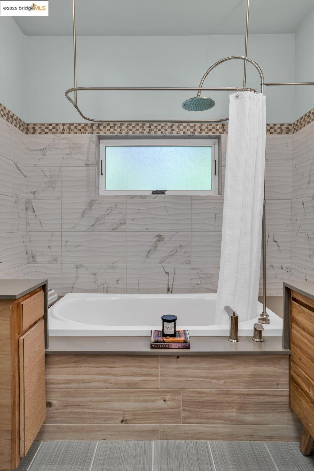 Detail Gallery Image 26 of 54 For 580 Chetwood St., Oakland,  CA 94610 - 4 Beds | 2 Baths