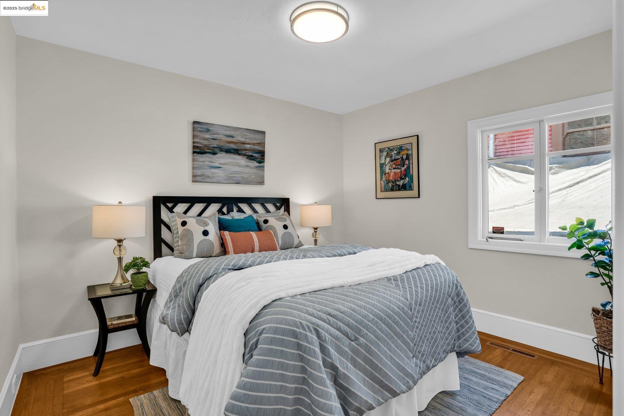 Detail Gallery Image 27 of 54 For 580 Chetwood St., Oakland,  CA 94610 - 4 Beds | 2 Baths