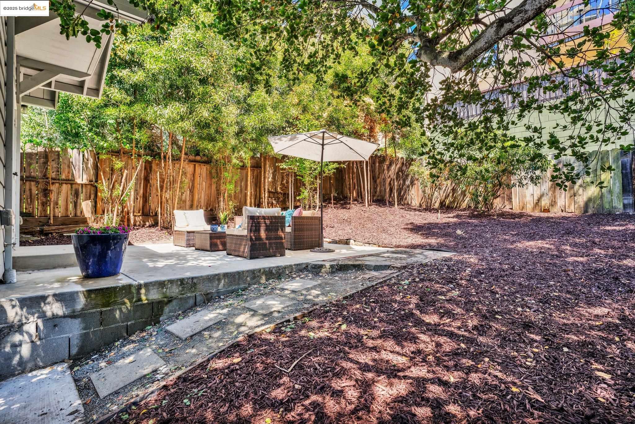Detail Gallery Image 43 of 54 For 580 Chetwood St., Oakland,  CA 94610 - 4 Beds | 2 Baths