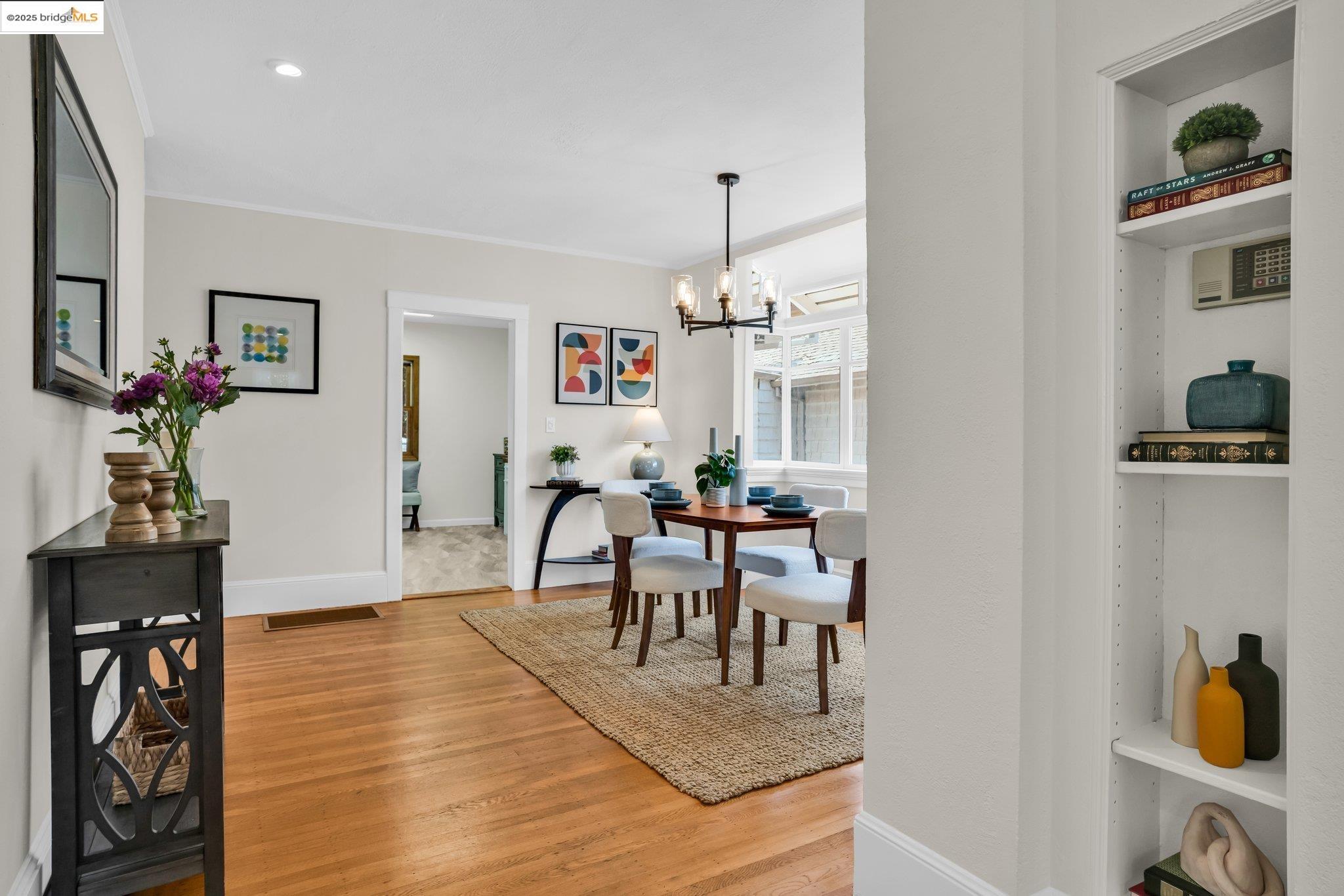Detail Gallery Image 9 of 54 For 580 Chetwood St., Oakland,  CA 94610 - 4 Beds | 2 Baths