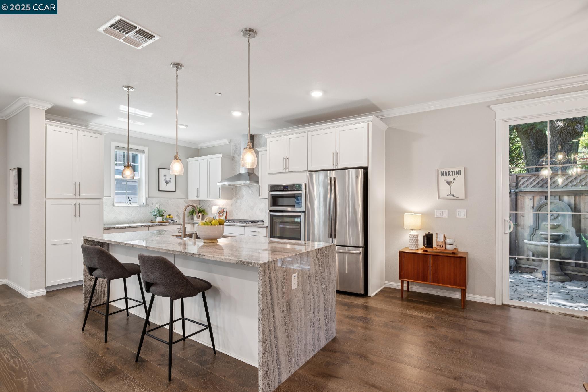 Detail Gallery Image 12 of 45 For 605 Chives Way, Walnut Creek,  CA 94595 - 4 Beds | 2/1 Baths