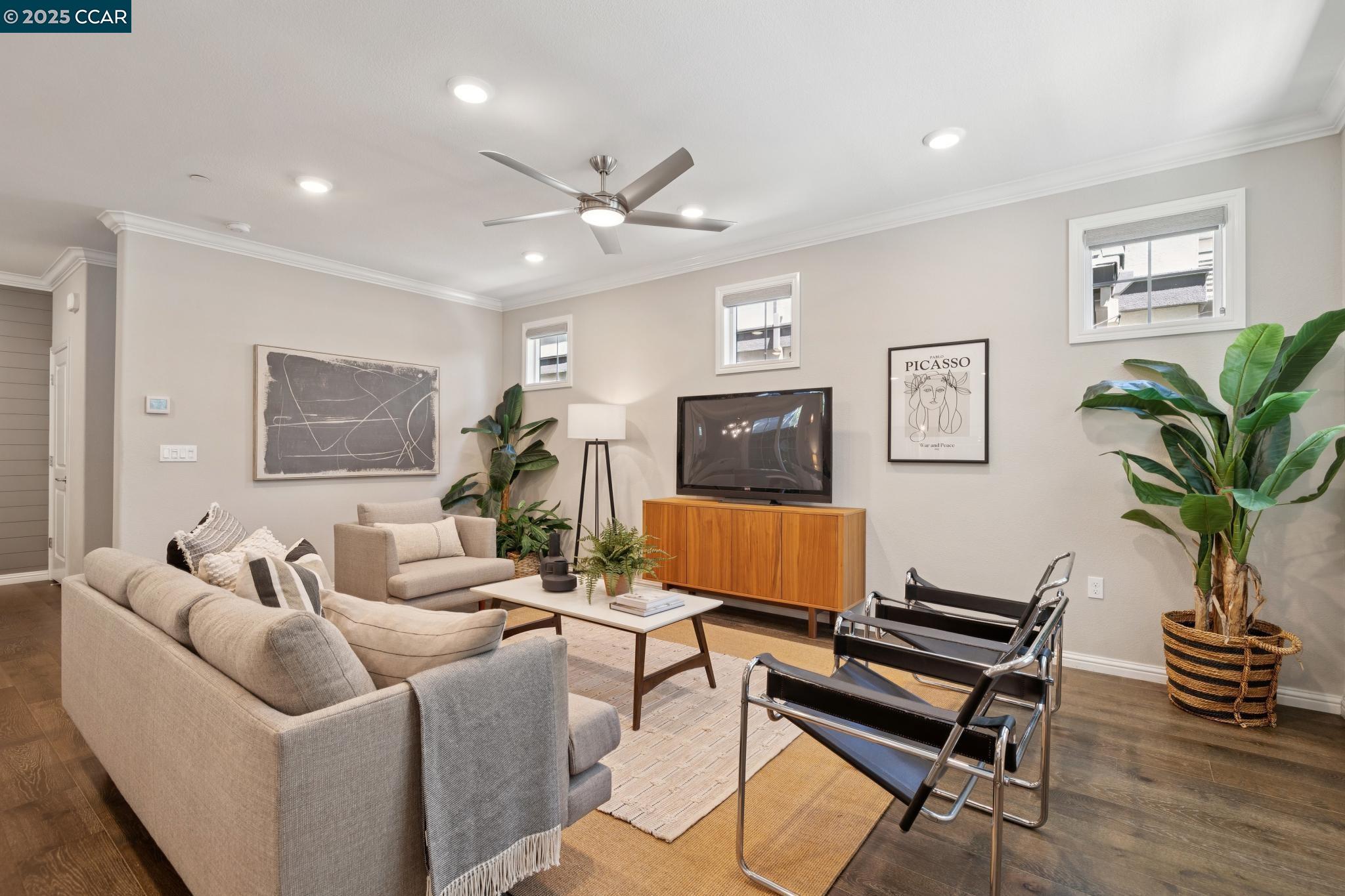 Detail Gallery Image 4 of 45 For 605 Chives Way, Walnut Creek,  CA 94595 - 4 Beds | 2/1 Baths