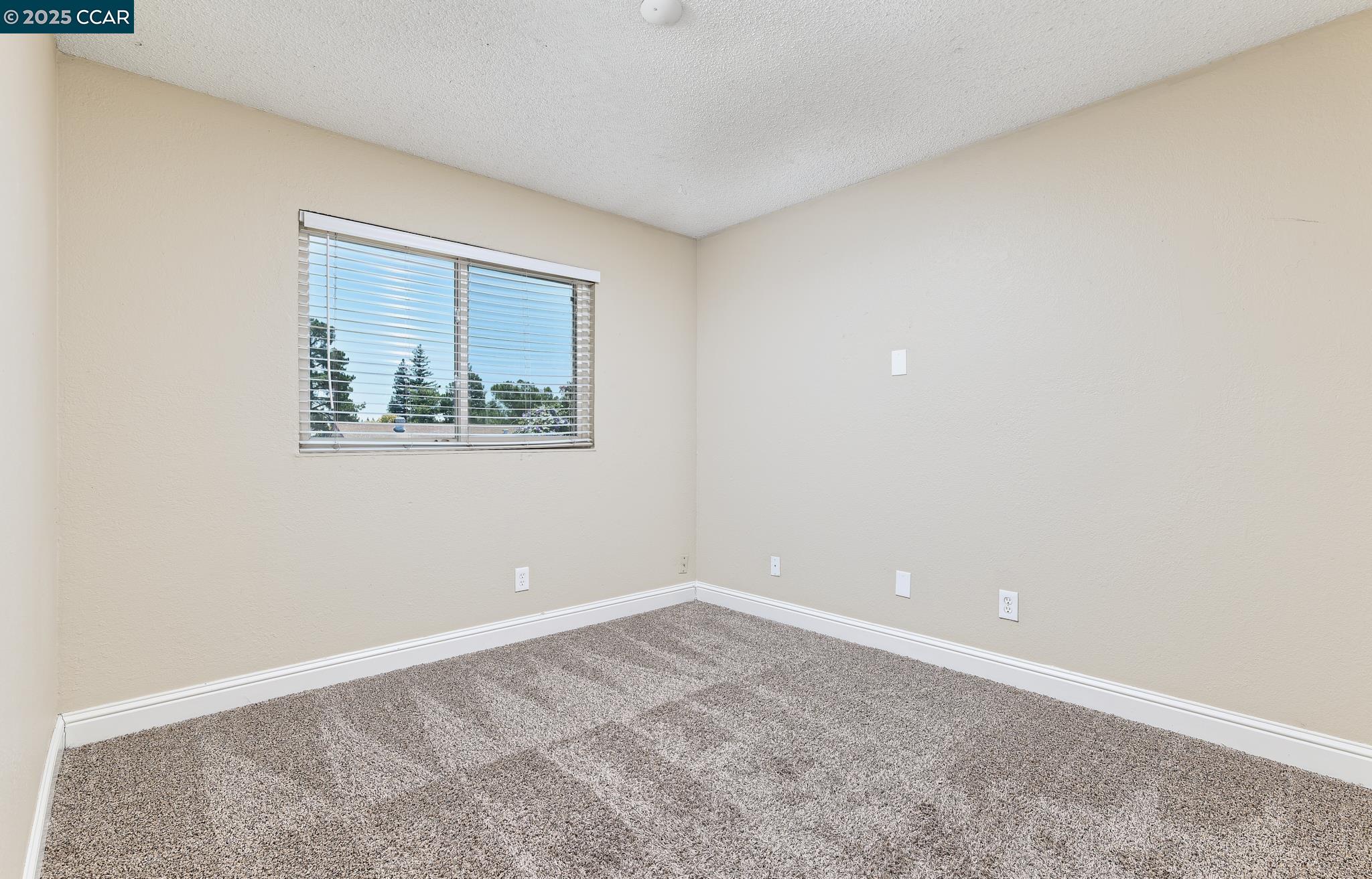Detail Gallery Image 15 of 28 For 4534 Breckenridge Way, Sacramento,  CA 95838 - 4 Beds | 2/1 Baths