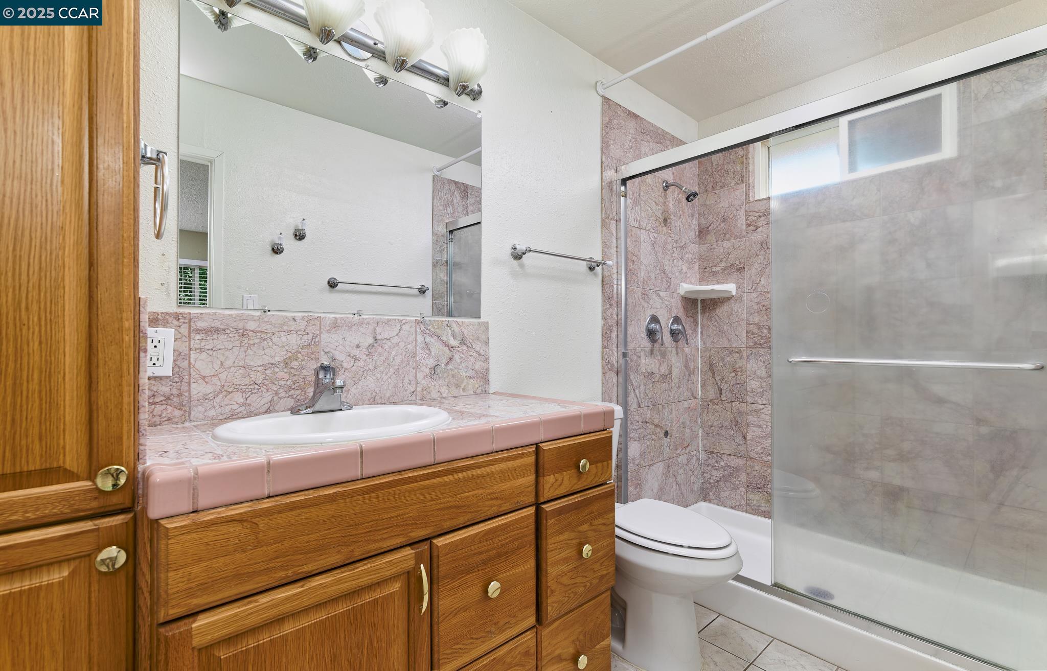 Detail Gallery Image 10 of 28 For 4534 Breckenridge Way, Sacramento,  CA 95838 - 4 Beds | 2/1 Baths