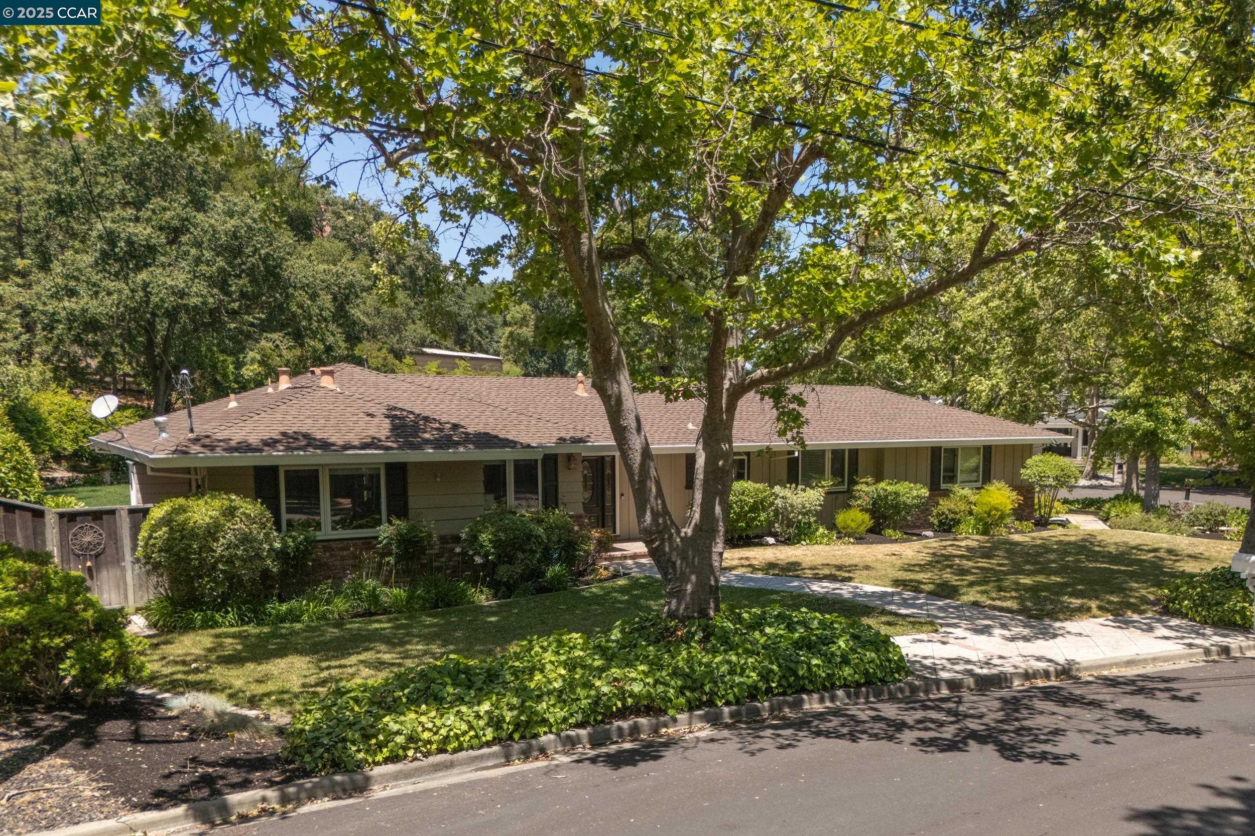 Detail Gallery Image 1 of 1 For 40 Arlene Ln, Walnut Creek,  CA 94595 - 4 Beds | 2 Baths