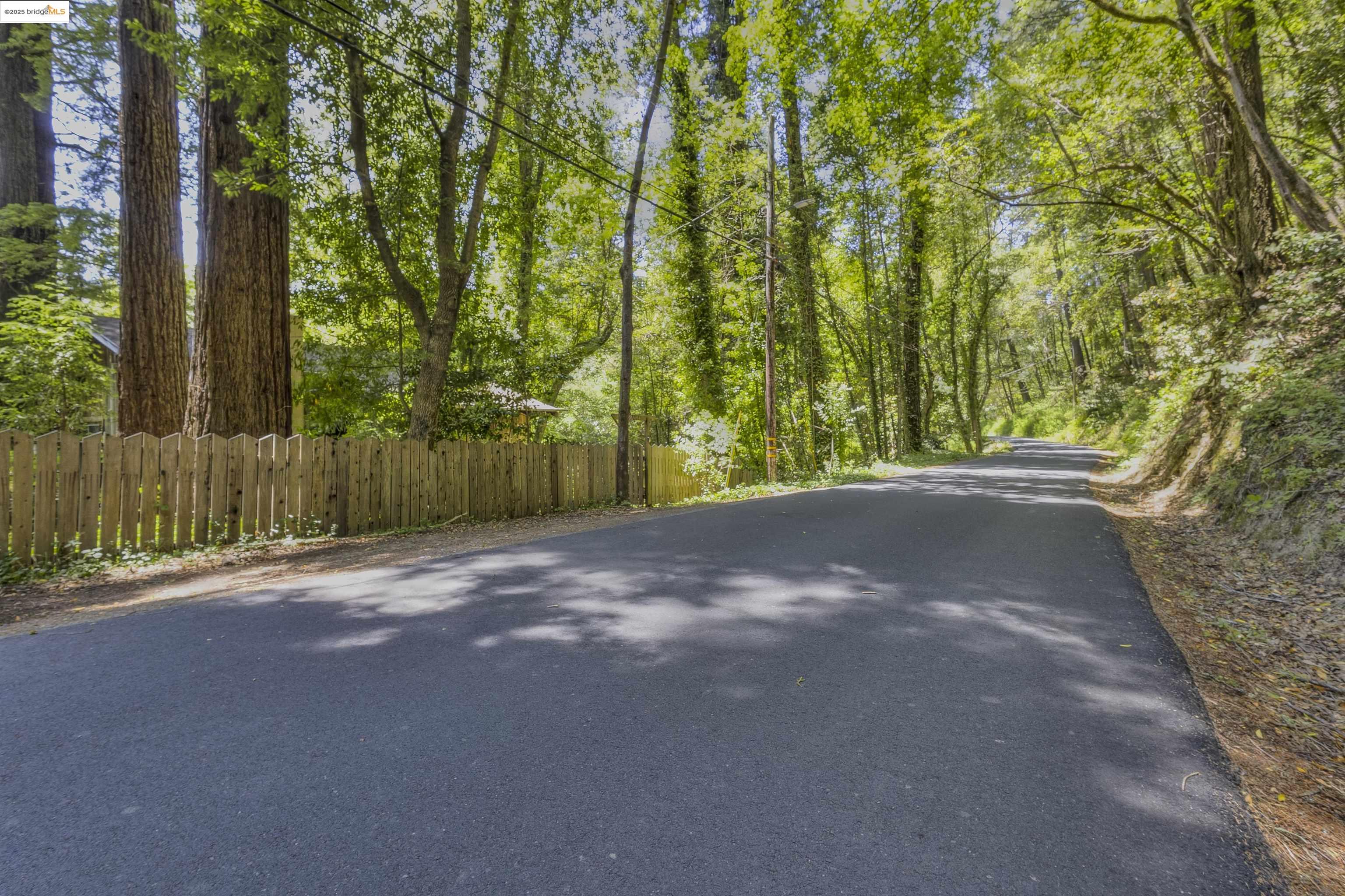 Detail Gallery Image 4 of 32 For 17864 Neeley Rd, Guerneville,  CA 95446 - 1 Beds | 1 Baths