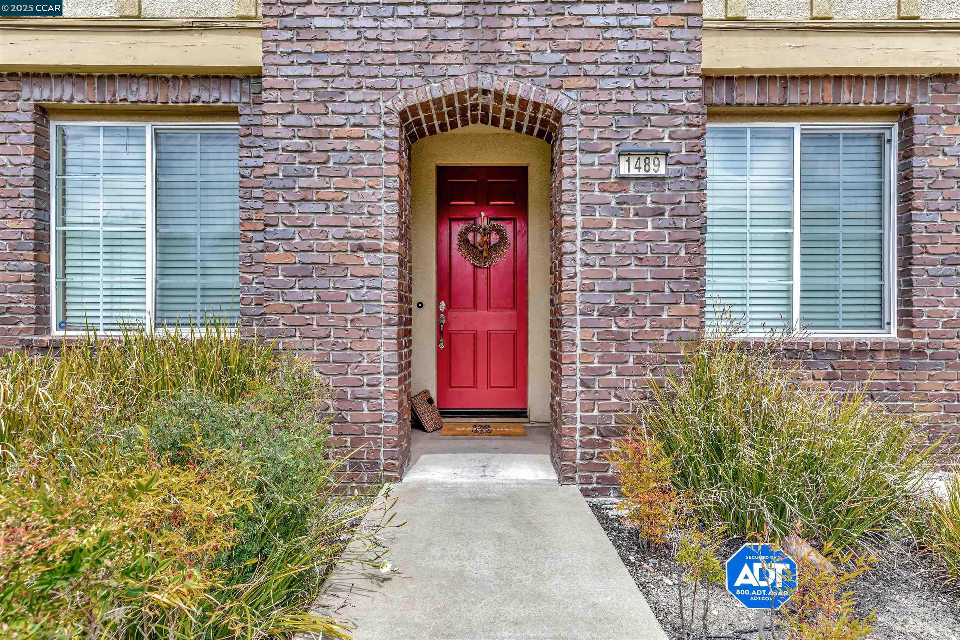 Detail Gallery Image 2 of 53 For 1489 Menton St, Danville,  CA 94506 - 4 Beds | 2/1 Baths