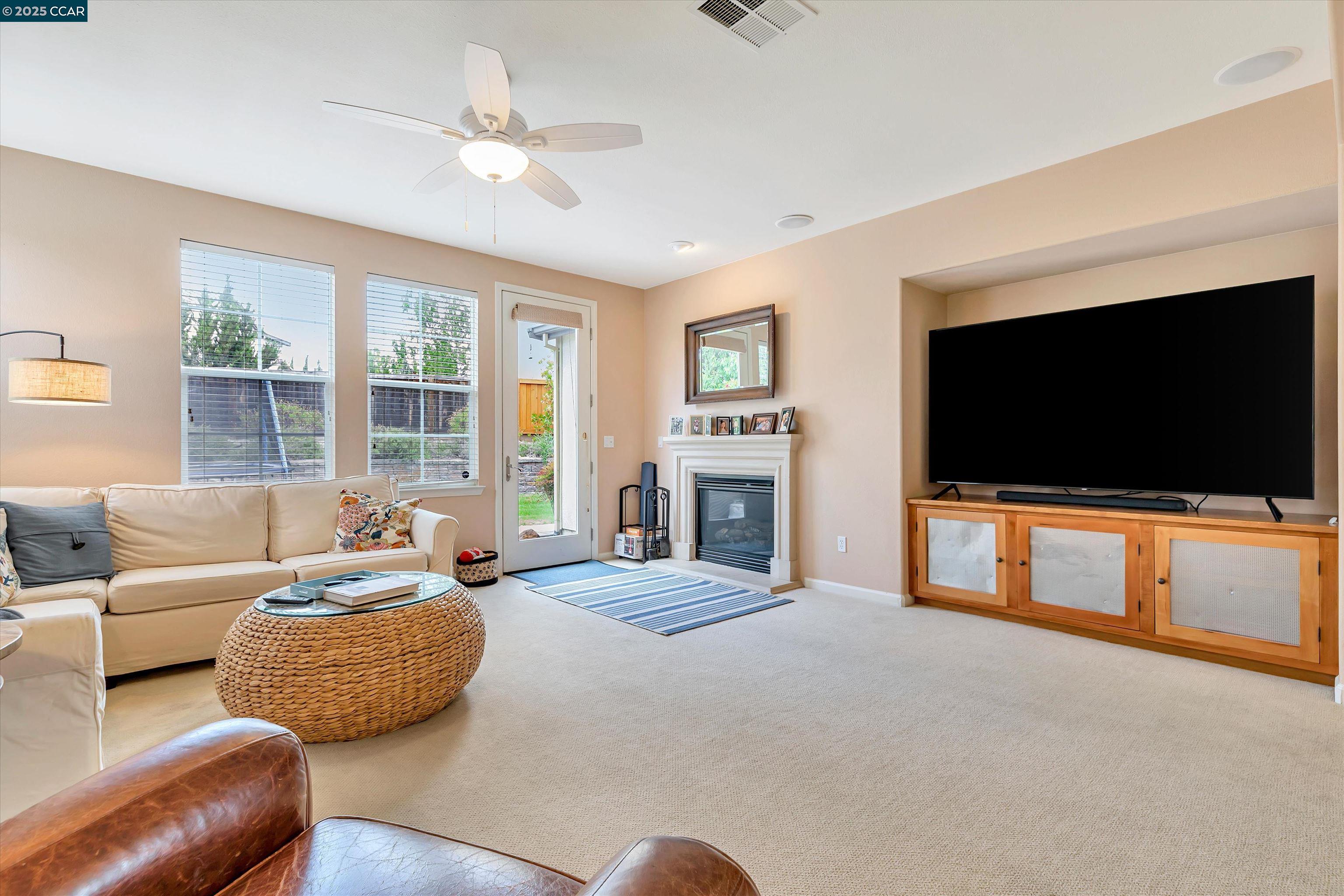 Detail Gallery Image 11 of 53 For 1489 Menton St, Danville,  CA 94506 - 4 Beds | 2/1 Baths