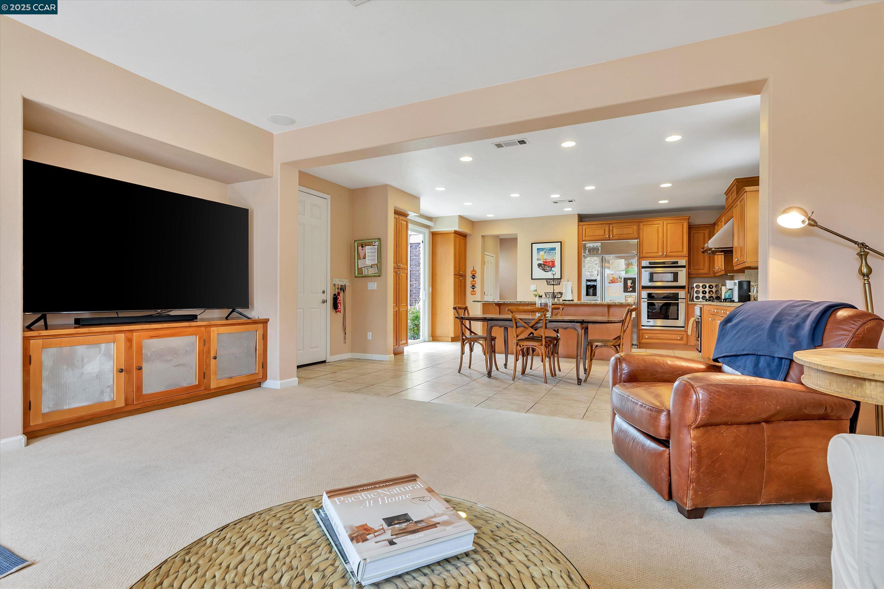 Detail Gallery Image 14 of 53 For 1489 Menton St, Danville,  CA 94506 - 4 Beds | 2/1 Baths
