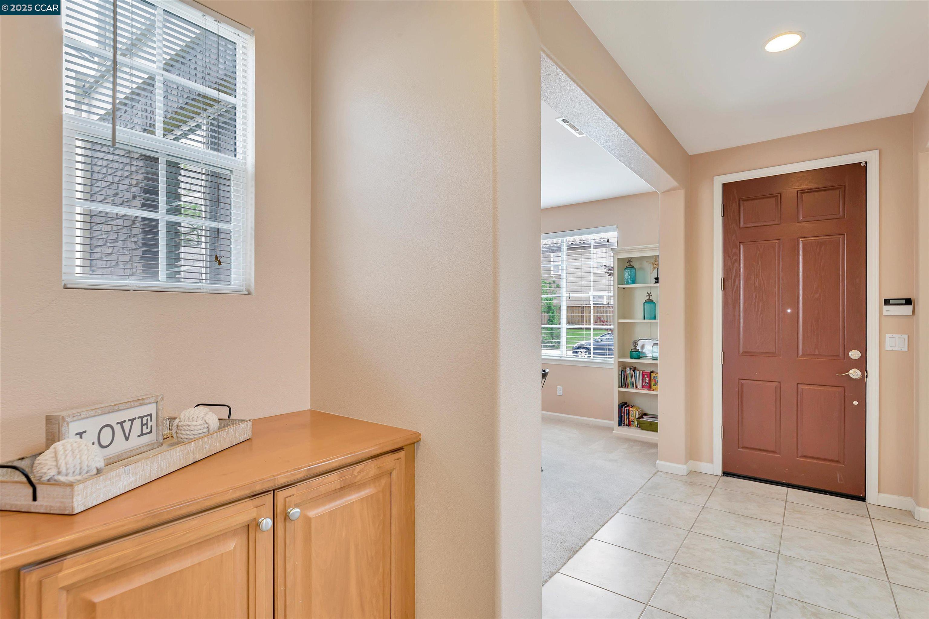Detail Gallery Image 8 of 53 For 1489 Menton St, Danville,  CA 94506 - 4 Beds | 2/1 Baths