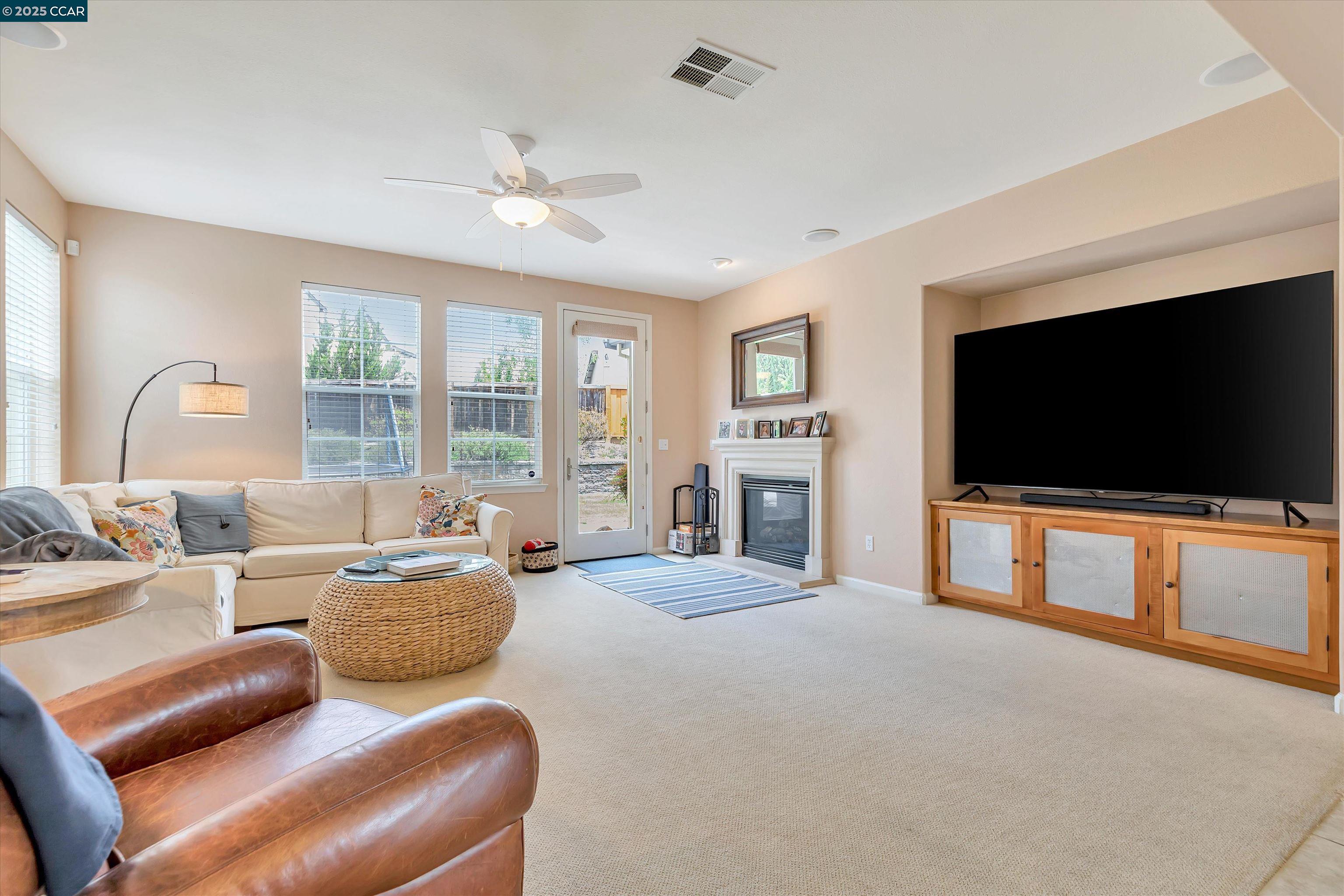 Detail Gallery Image 10 of 53 For 1489 Menton St, Danville,  CA 94506 - 4 Beds | 2/1 Baths