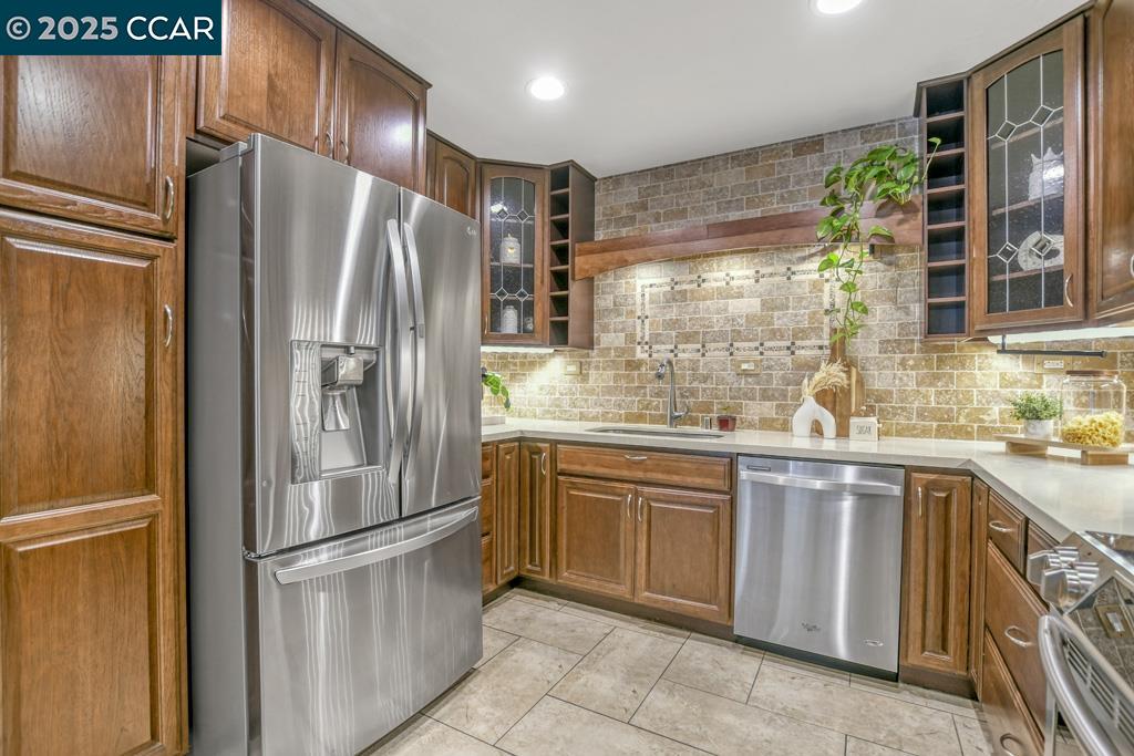 Detail Gallery Image 11 of 30 For 2708 Oak Rd #5,  Walnut Creek,  CA 94597 - 2 Beds | 1 Baths