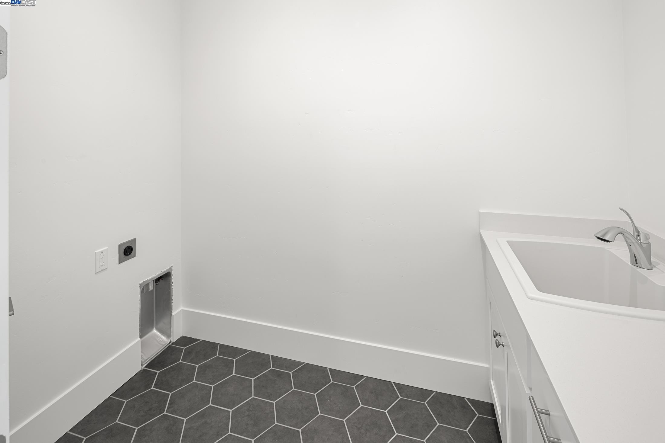 Detail Gallery Image 25 of 32 For 10 Grey Whale Place, Bethel Island,  CA 94511 - 3 Beds | 3 Baths