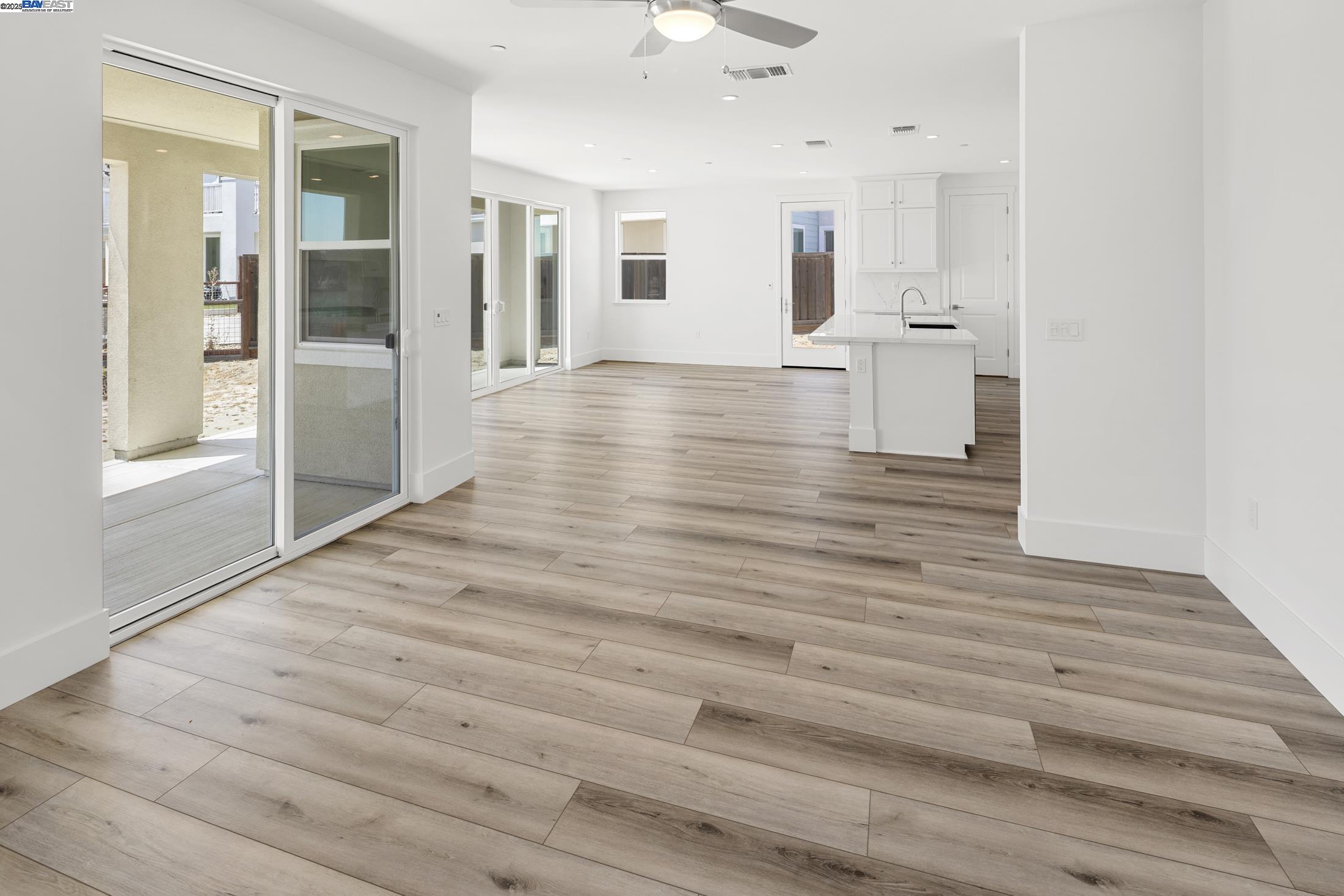 Detail Gallery Image 10 of 32 For 10 Grey Whale Place, Bethel Island,  CA 94511 - 3 Beds | 3 Baths